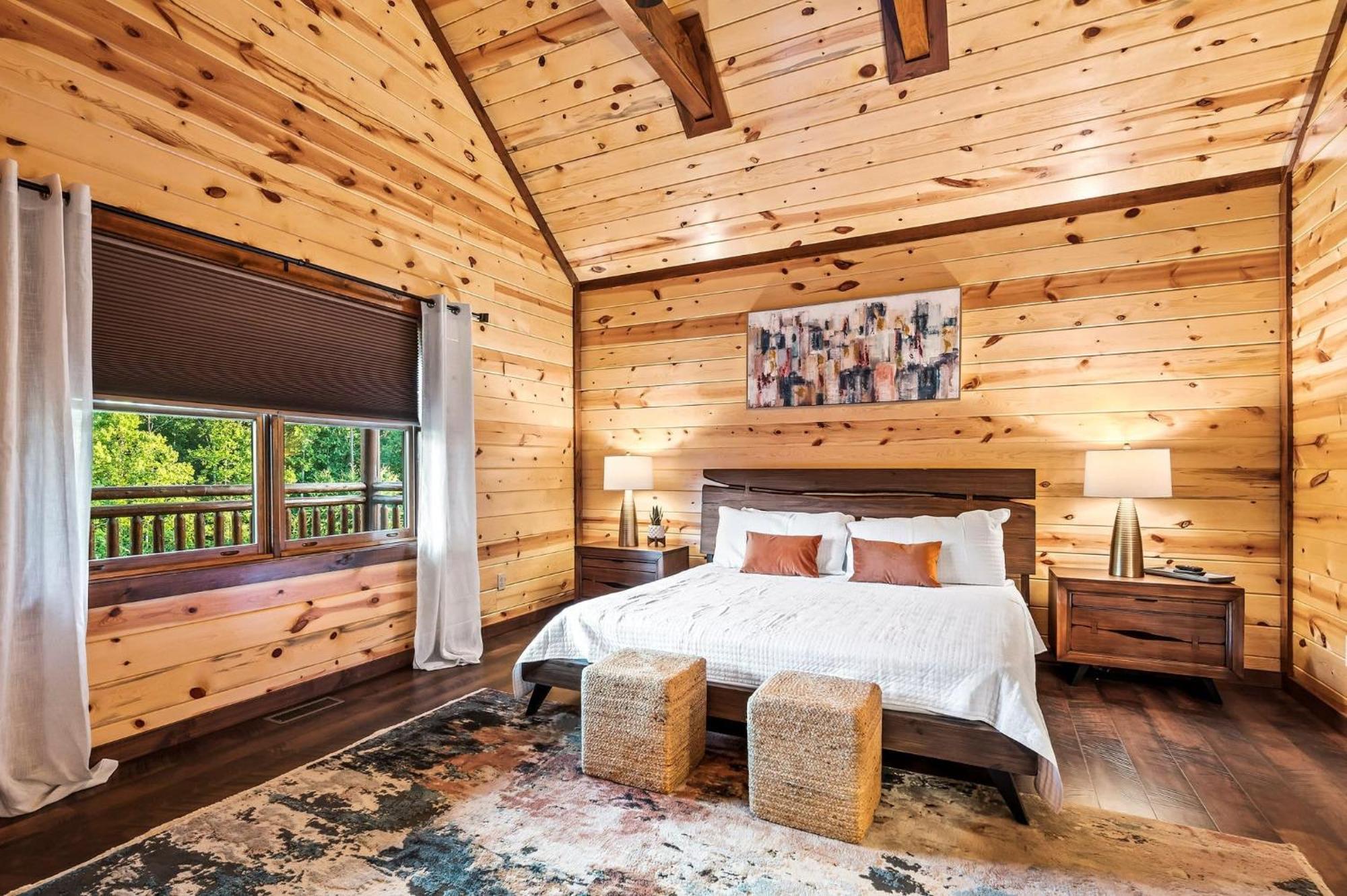 Smokey'S Paradise By Avantstay Sleeps 22 Pool 세비어빌 외부 사진